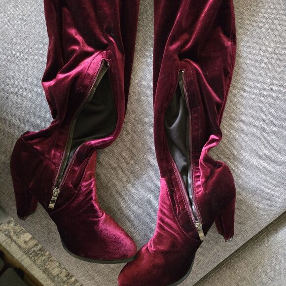 Catherine Malandrino Velva Over  Knee Boots Velvet  7.5 Heeled  Maroon Red EUC - Picture 10 of 16